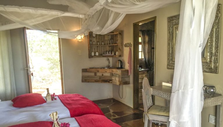 Okutala Etosha Lodge - Etosha National Park Accommodation - Bedroom