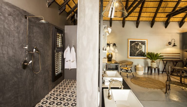 Villa Mushara Shower